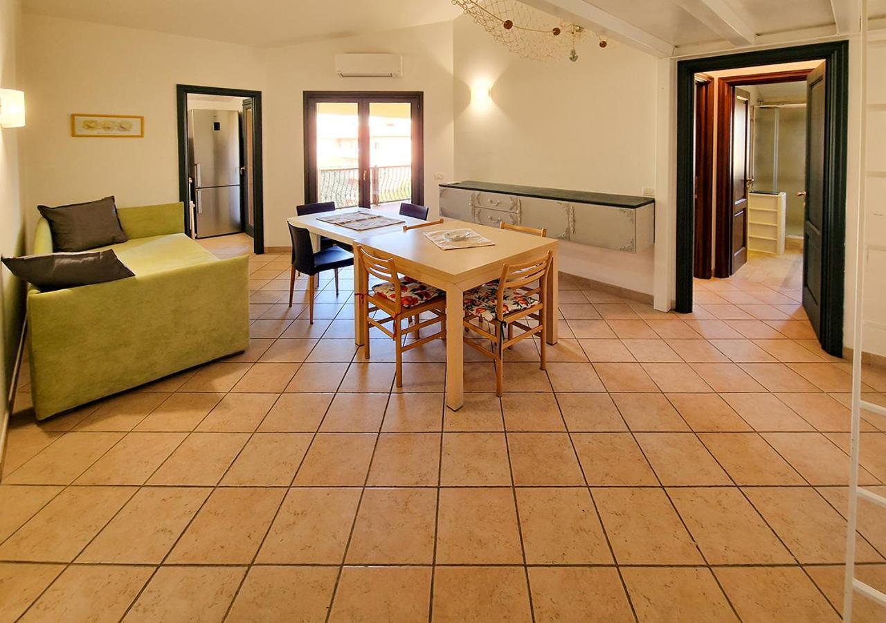 Murphy Holiday Home - Residenza Aldo Moro 02 La Maddalena  Exteriör bild