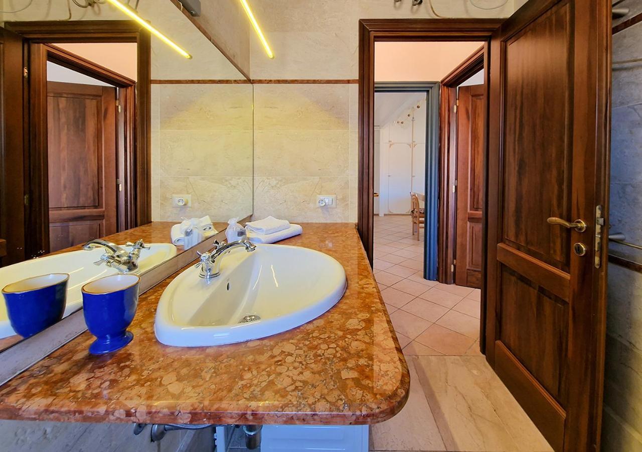 Murphy Holiday Home - Residenza Aldo Moro 02 La Maddalena  Exteriör bild
