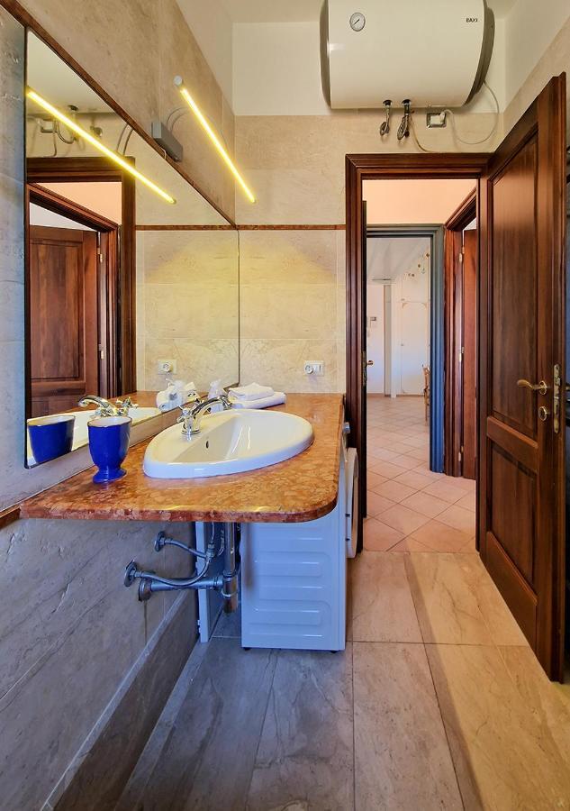 Murphy Holiday Home - Residenza Aldo Moro 02 La Maddalena  Exteriör bild